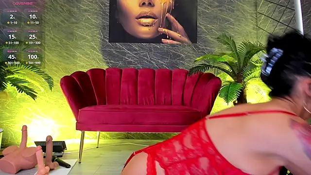 Snapshot of IzabelaTessa chatting on May 2026 07:08:02 PM IzabelaTessa online show from May 2026 07:08:02 PM