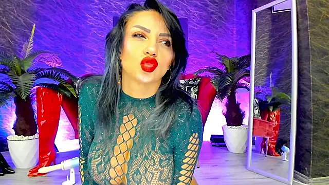 IzabelaTessa online show from February 2026 08:18:01 PM