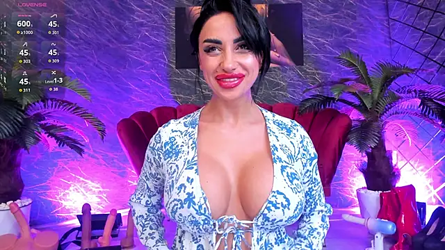 Snapshot of IzabelaTessa chatting on May 2026 07:28:02 PM IzabelaTessa online show from May 2026 07:28:02 PM