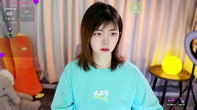 Snapshot of BlushDoll chatting on September 2025 01:28:02 PM BlushDoll online show from September 2025 01:28:02 PM