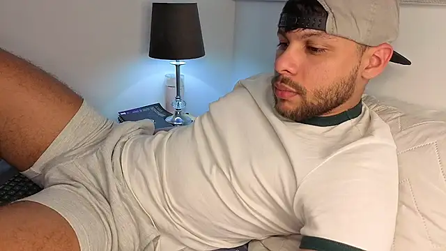 Snapshot of haku_kanjy chatting on November 2025 10:37:01 PM haku kanjy online show from November 2025 10:37:01 PM