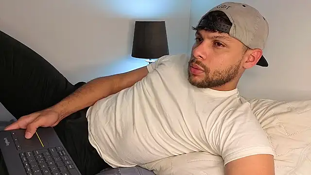 Snapshot of haku_kanjy chatting on November 2025 11:42:01 PM haku kanjy online show from November 2025 11:42:01 PM