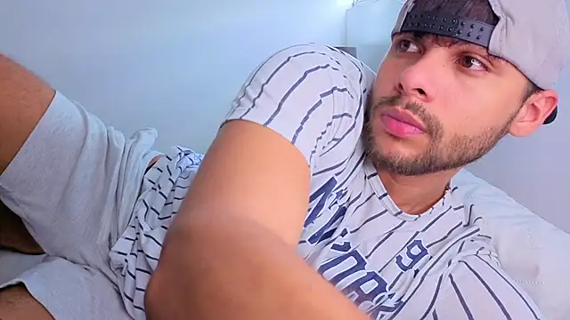 Snapshot of haku_kanjy chatting on November 2025 08:53:02 PM haku kanjy online show from November 2025 08:53:02 PM