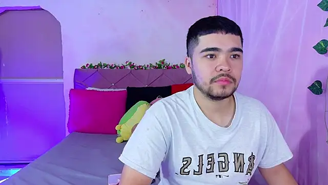  mia and mike  online show from September 2025 01:29:01 PM