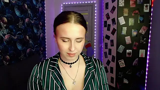 Snapshot of BarbiePieer chatting on December 2025 06:52:01 PM BarbiePieer online show from December 2025 06:52:01 PM