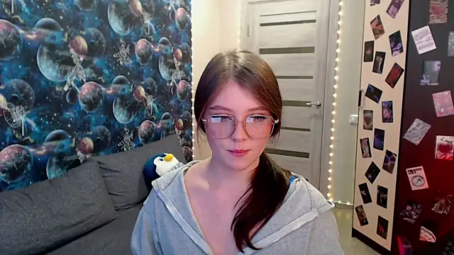 GinnyBlacky online show from October 2025 04:19:01 PM