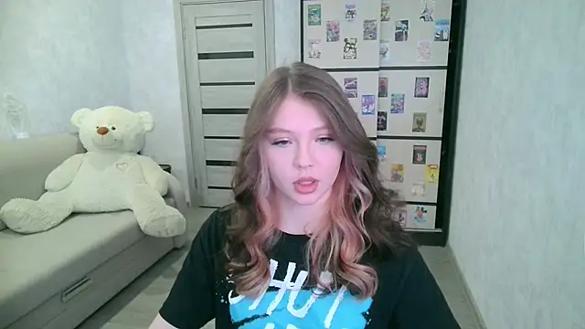 Snapshot of GinnyBlacky chatting on June 2026 05:34:01 AM GinnyBlacky online show from June 2026 05:34:01 AM