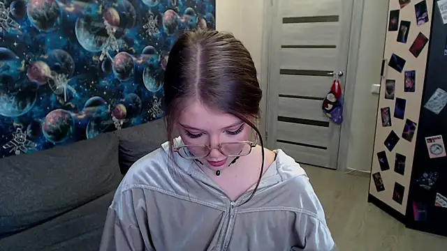 GinnyBlacky online show from December 2025 05:38:01 PM