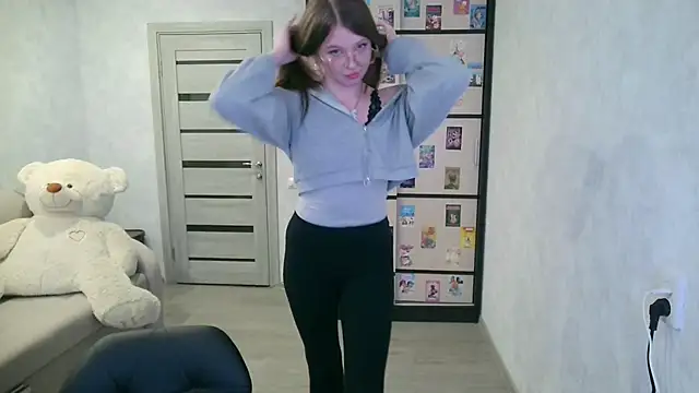 GinnyBlacky online show from July 2026 07:03:01 PM