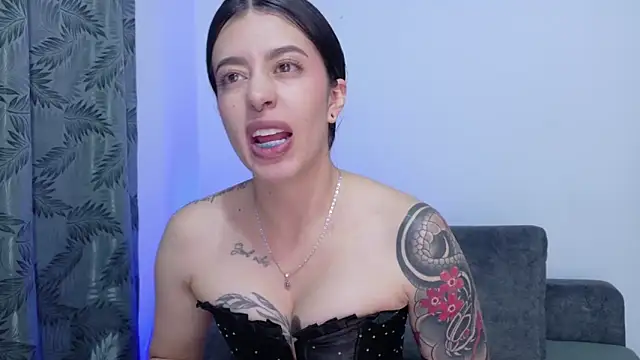 Misscarolsph online show from April 2026 08:37:02 PM