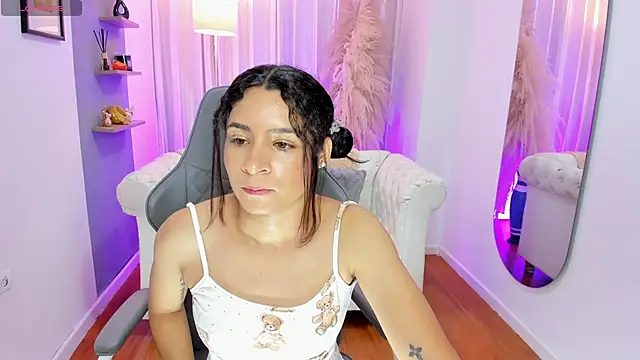 hanna mils online show from December 2025 11:57:01 AM