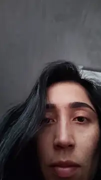 Elowyn online show from April 2026 10:38:01 PM