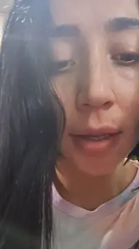 Elowyn online show from February 2026 07:22:01 PM