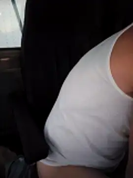 Snapshot of BigCokHawk chatting on February 2026 11:47:02 PM BigCokHawk online show from February 2026 11:47:02 PM