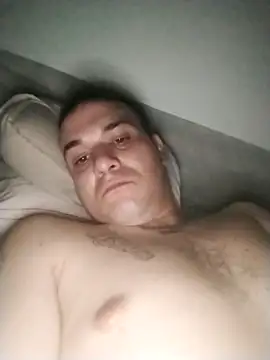 Snapshot of calfran chatting on December 2025 04:49:02 AM calfran online show from December 2025 04:49:02 AM