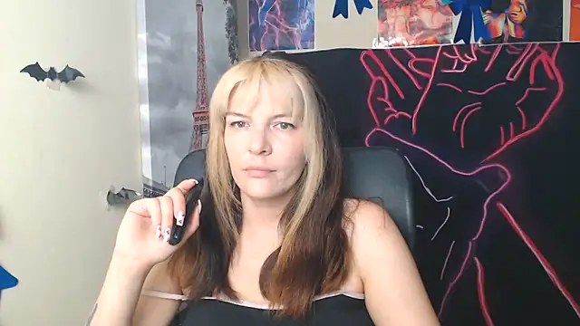 Snapshot of VanessaRey_ chatting on June 2026 06:41:01 AM VanessaRey online show from June 2026 06:41:01 AM