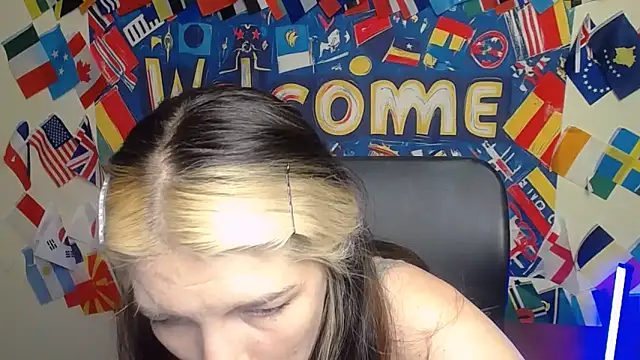 Snapshot of VanessaRey_ chatting on June 2026 07:49:01 AM VanessaRey online show from June 2026 07:49:01 AM