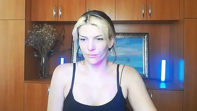 Snapshot of VanessaRey_ chatting on July 2026 06:56:02 AM VanessaRey online show from July 2026 06:56:02 AM