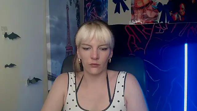 VanessaRey  online show from May 2026 04:20:02 PM