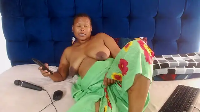 AriesCake online show from December 2025 12:11:01 PM