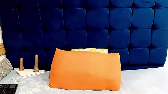 AriesCake online show from May 2026 06:07:02 PM