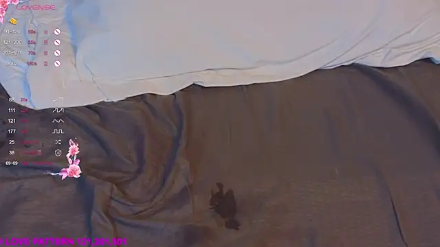 Snapshot of Hollara_Bangg chatting on June 2026 05:12:01 AM Hollara Bangg online show from June 2026 05:12:01 AM