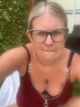 Snapshot of lady_gloria69 chatting on May 2026 07:47:02 AM lady gloria69 online show from May 2026 07:47:02 AM