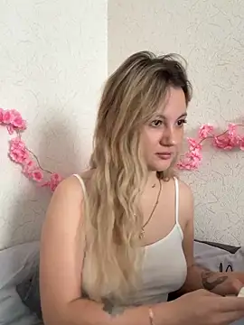 Snapshot of mollygirll chatting on October 2025 08:48:01 AM mollygirll online show from October 2025 08:48:01 AM