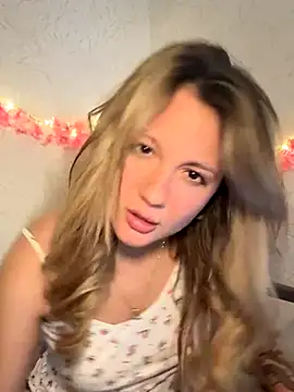 Snapshot of mollygirll chatting on October 2025 04:07:02 PM mollygirll online show from October 2025 04:07:02 PM