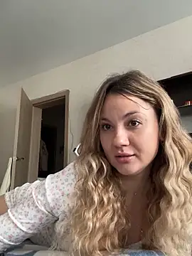 Snapshot of mollygirll chatting on October 2025 08:29:02 AM mollygirll online show from October 2025 08:29:02 AM