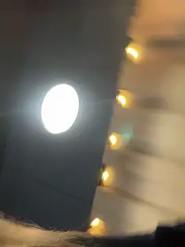 MilaBee online show from November 2025 07:46:01 AM