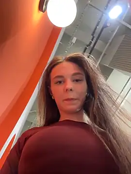 MilaBee online show from February 2026 11:10:02 AM