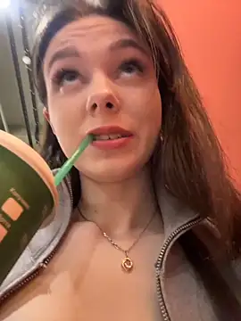 MilaBee online show from February 2026 11:23:02 AM