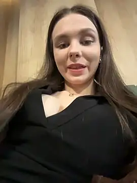 MilaBee online show from March 2026 05:08:02 AM