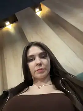 MilaBee online show from March 2026 05:02:01 AM