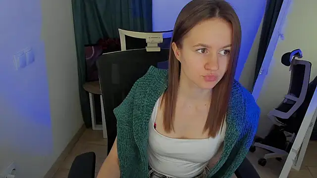 Catherine e online show from October 2025 06:19:01 PM