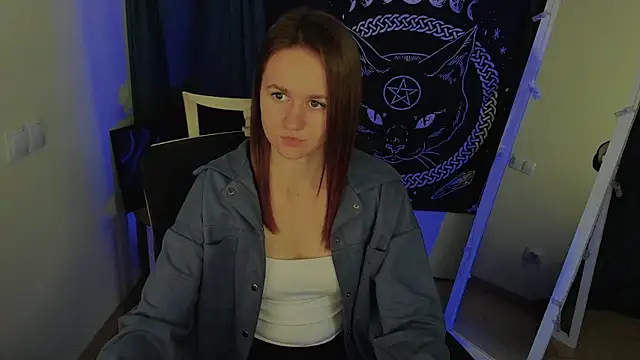 Catherine e online show from October 2025 06:28:02 PM