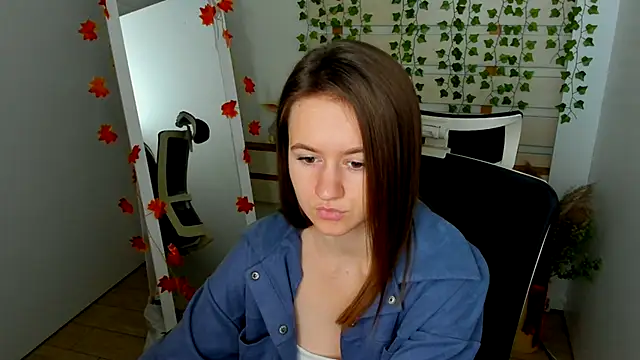 Catherine e online show from October 2025 06:19:02 PM