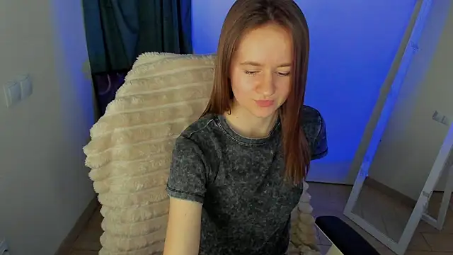 Catherine e online show from December 2025 08:19:01 PM