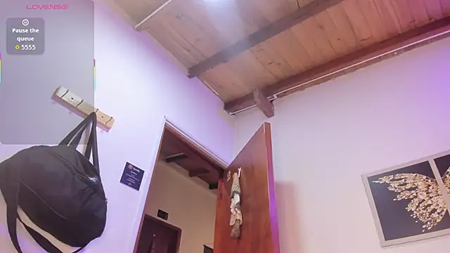 Snapshot of sharonscoth chatting on December 2025 01:08:02 AM sharonscoth online show from December 2025 01:08:02 AM