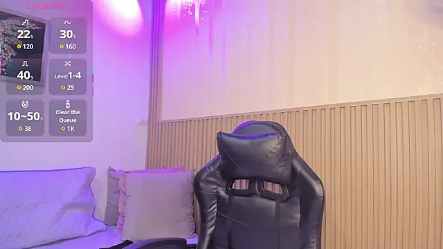 Snapshot of sharonscoth chatting on January 2026 07:20:02 PM sharonscoth online show from January 2026 07:20:02 PM