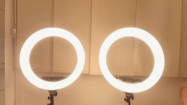 juliana luque online show from December 2025 12:04:02 PM