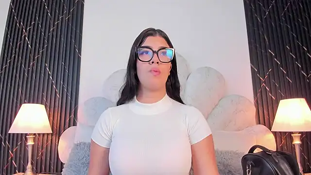 ValenRosse online show from June 2026 11:21:02 AM