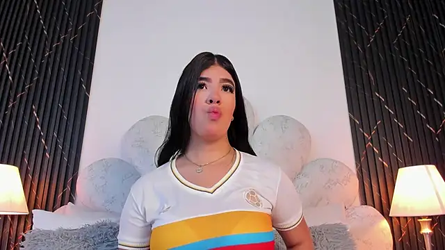 Snapshot of ValenRosse chatting on July 2026 11:28:02 AM ValenRosse online show from July 2026 11:28:02 AM