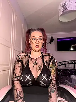 Snapshot of Ms_Lunar-Lust chatting on October 2025 10:25:01 AM Ms Lunar-Lust online show from October 2025 10:25:01 AM