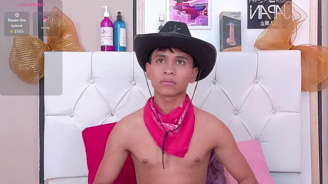 Ethan Westt online show from January 2026 08:16:02 PM