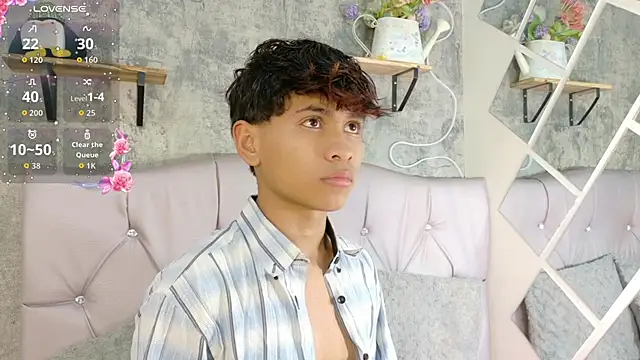 Ethan Westt online show from April 2026 08:44:02 PM