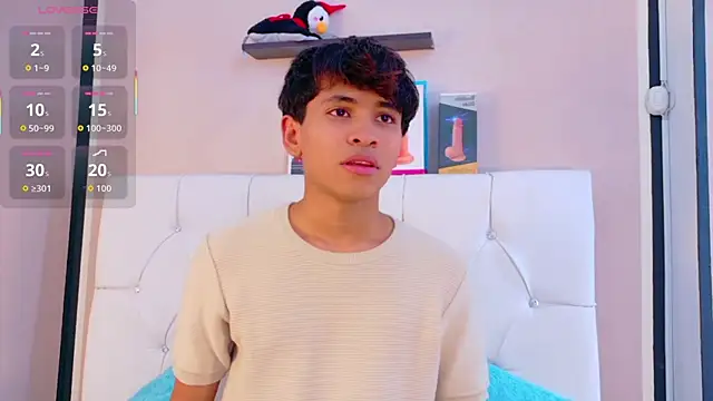 Ethan Westt online show from May 2026 08:40:01 PM