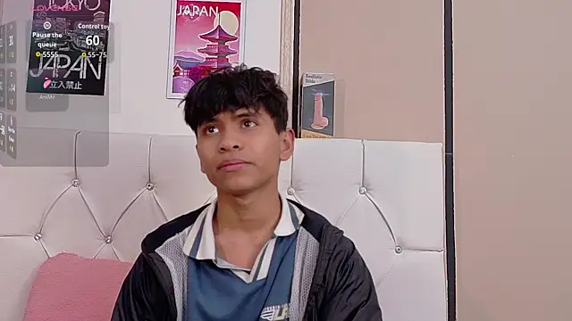 Snapshot of Ethan_Westt chatting on November 2025 08:20:02 PM Ethan Westt online show from November 2025 08:20:02 PM