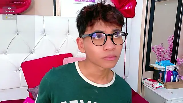 Ethan Westt online show from March 2026 08:23:02 PM